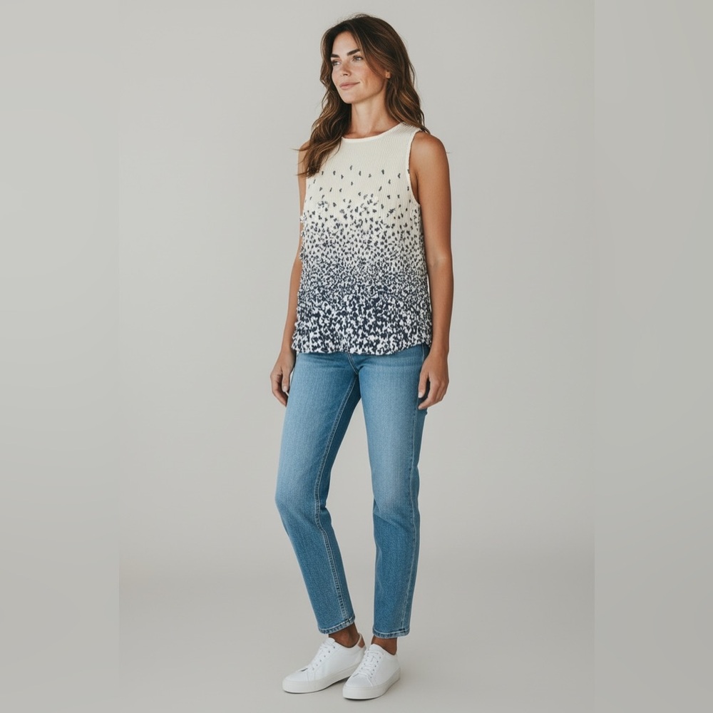BUTTERFLY WHISPER 3D PLISSE TANK TOP - Picture 4 of 10